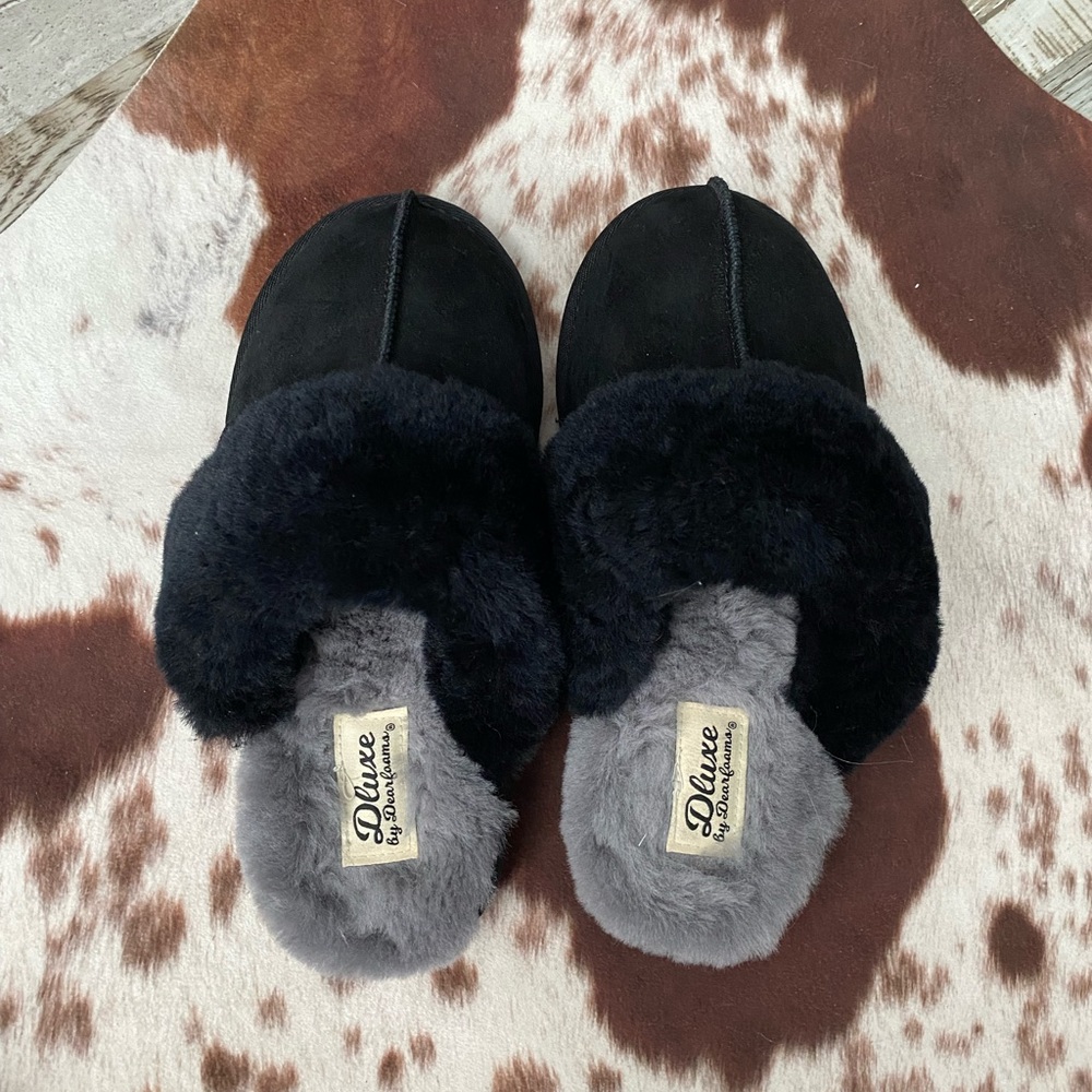 Slippers - Picture 3 of 4